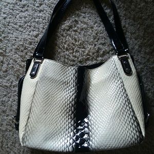 BRAVO genuine leather purse